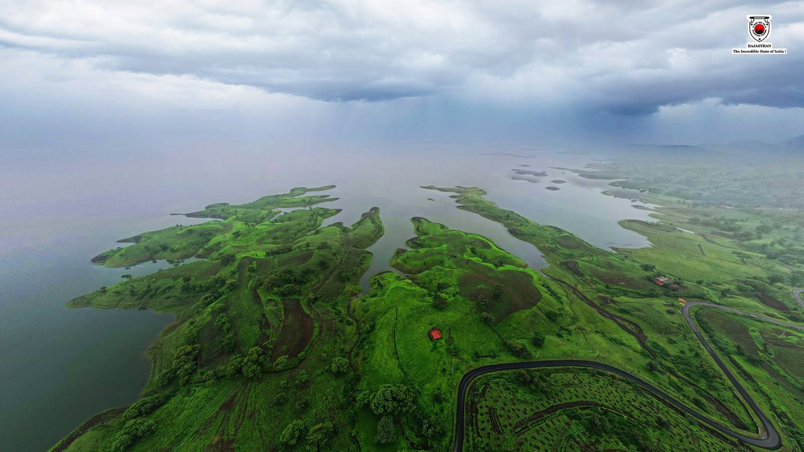 The Mahi backwaters seen from Chacha Kota, with the hundred islands visible